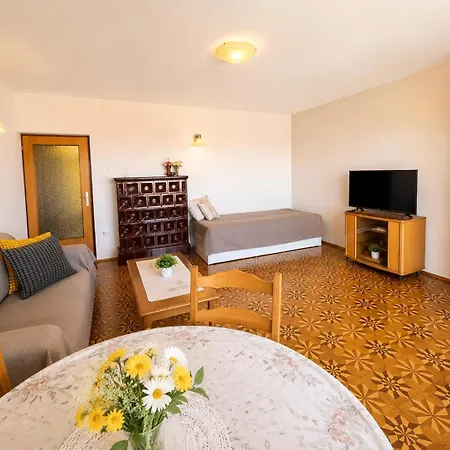 Apartma Stimec *